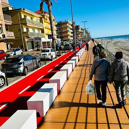 Appartamento Al Mare ונטימיגליה מראה חיצוני תמונה